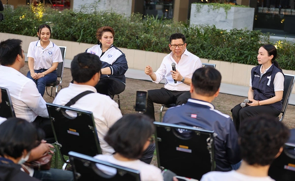 “ภูมิใจไทย” ล้อมวงคุยนโยบายเศรษฐกิจที่สีลม “เอกนิติ” แนะต้องปฏิรูปประกันสังคม ใช้ต้นแบบ กบข. ให้อิสระ - โปร่งใส