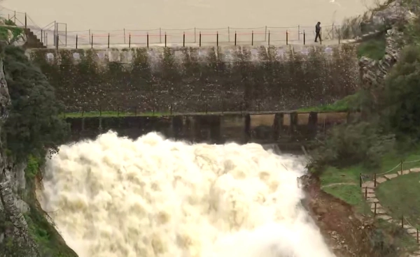 “สเปน” ระบายน้ำในเขื่อน ครั้งแรกในรอบ 100ปี หลังเจอฝนตกหนัก พายุถล่ม 8 ลูก
