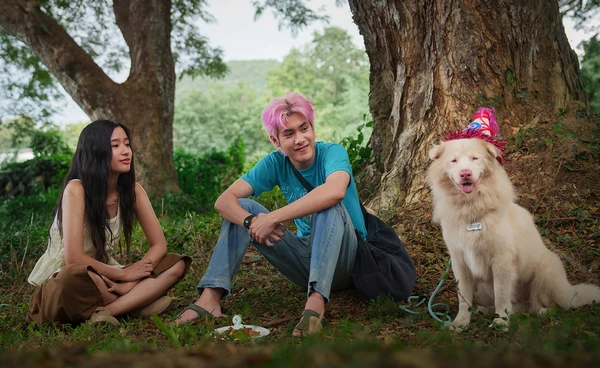  2 โปรดิวเซอร์ “วัน-บาส” ร่วมสร้างหนังอบอุ่นฮีลใจ โชคชะตาพาให้เจอหมาจร นักแสดงนำในหนัง “โกฮัง..หัวใจโกโฮม”