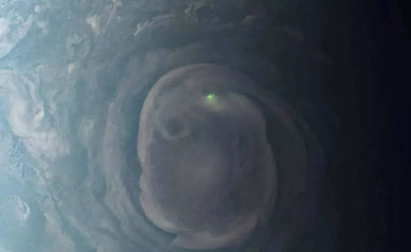 ฟ้าผ่าบนดาวพฤหัสบดีอาจรุนแรงกว่าบนโลก 100 เท่า และสูงสุดได้ถึง 1 ล้านเท่า