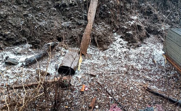 พายุลูกเห็บถล่มซ้ำ อ.แม่สะเรียง บ้านพังเกือบ 100 หลัง