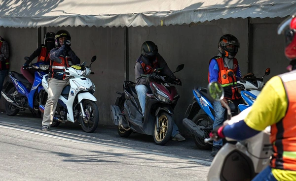 รัฐอัดงบช่วยขนส่ง ตรึงค่าโดยสาร สู้วิกฤตน้ำมันแพง