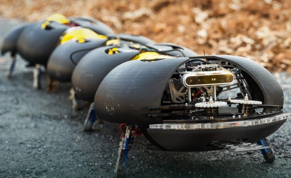 ทำความรู้จัก "Scuttle" หุ่นยนต์ตีนตะขาบ ปราบศัตรูพืช เพื่อนใหม่ของเกษตรกร