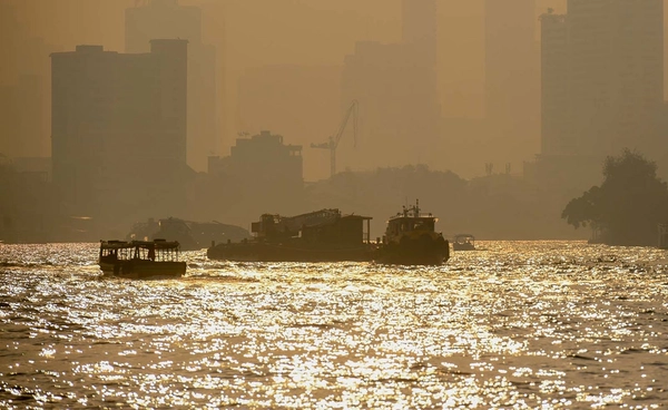 กรุงเทพฯ อ่วมฝุ่น PM 2.5 พุ่งเกินมาตรฐาน 12 เขต คุณภาพอากาศแย่