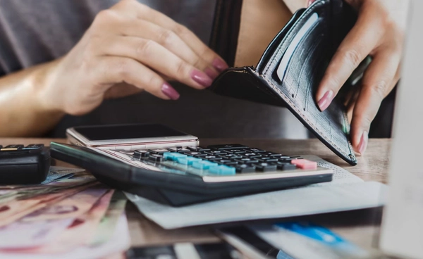 หนี้ครัวเรือนไทยไตรมาส 3 ทรงตัว กลุ่มรายได้กลาง – สูง เริ่มเสี่ยงผิดนัดชำระ 