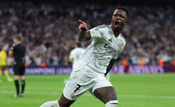 ผลฟุตบอล ยูฟ่า แชมเปี้ยนส์ ลีก : วินิซิอุสซัดชัยส่งราชันย้ำแค้นเบนฟิก้า 2-1 ลิ่ว 16 ทีมสุดท้าย