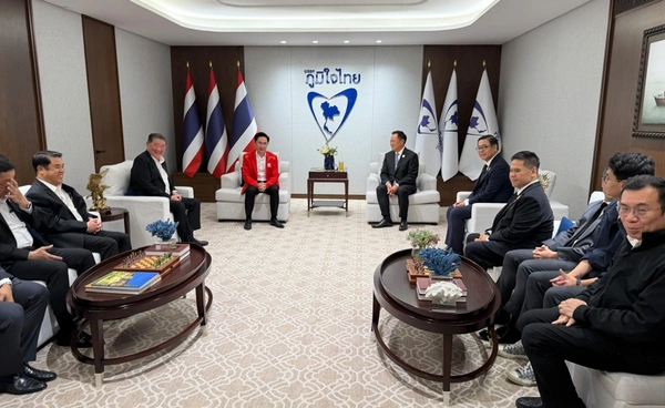 ยศชนัน นำทีมเพื่อไทย ถึงพรรคภูมิใจไทย ร่วมหารือแนวทางตั้งรัฐบาล