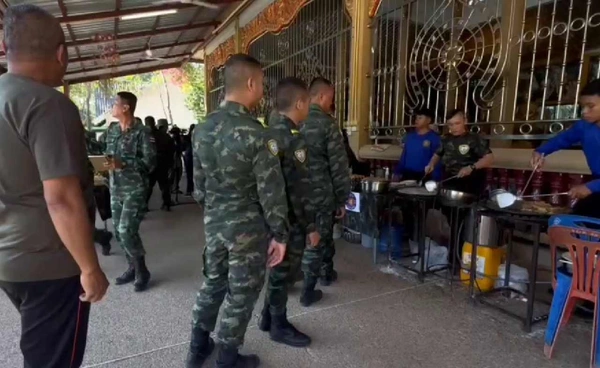 "น้ำใจคนไทย" ไม่ทิ้งกัน รวมพลังเปิดโรงครัวเติมพลังท้องให้ทหาร  | เรื่องดีดีทั่วไทย | 6-1-69