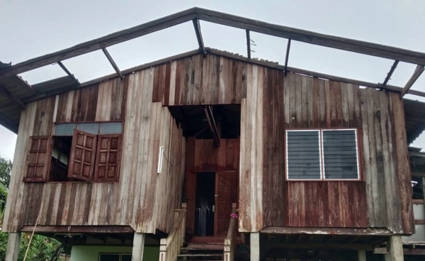 พายุฤดูร้อนถล่ม “ลำปาง”  บ้านเรือนเสียหาย 115 หลัง