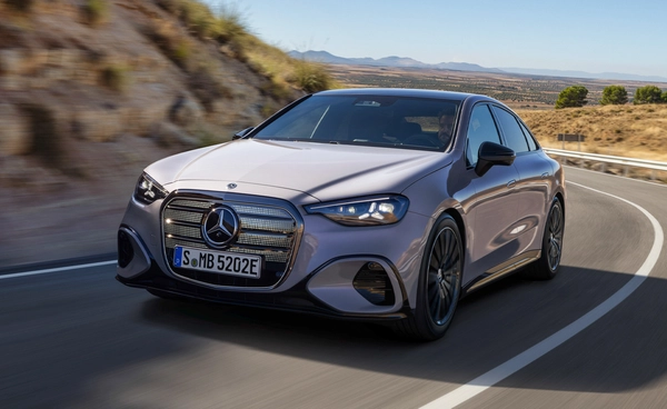 Mercedes-Benz เปิดตัว C-Class ไฟฟ้าล้วน มอเตอร์คู่ 482 แรงม้า วิ่งไกล 762 กม.