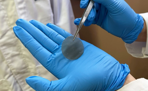 พลาสเตอร์อัจฉริยะ สมานแผลพร้อมติดตามผลในหนึ่งเดียว