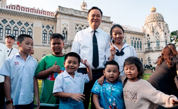 ย้อน 10 ปีคำขวัญวันเด็ก ใครเป็นนายกฯ รัฐบาลไหน ฝากอะไรถึงเด็กไทย