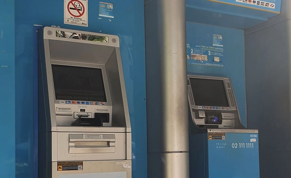 ธนาคารกรุงไทย ชี้แจงแล้ว! กรณี งดใช้ตู้ ATM ทุกตู้ ที่ไม่มีไฟกะพริบตรงที่เสียบบัตร