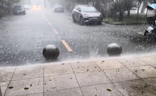 จีน” เจออากาศแปรปรวน ฝนถล่ม-ลูกเห็บตก กระทบมณฑลเจียงซีและฟูเจี้ยน