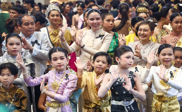 วธ. ปลุกกระแส “ภูมิใจแต่งไทยทั้งแผ่นดิน” ชวนรำไทย 15 วิ สร้างกระแสโลกจำ ขานรับข่าวดีขึ้นทะเบียนยูเนสโก ปลายปี 2569