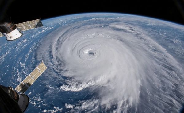 โลกร้อน พายุแรง   ระบบนิเวศเสี่ยงล่มสลาย