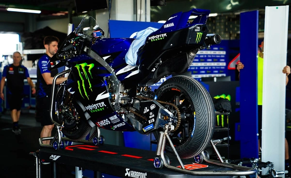 "มิลเลอร์" เผยปัญหาใหญ่ รถ "ยามาฮ่า" ยางสึกเร็ว