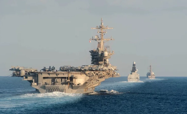 ทรัมป์เผยกองเรือรบใหญ่มุ่งหน้าอิหร่าน