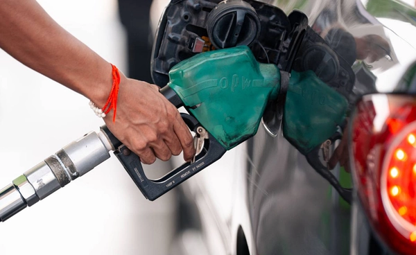 น้ำมันโลกร่วง เบรนท์จ่อหลุด 96 ดอลลาร์ WTI ใกล้ 91