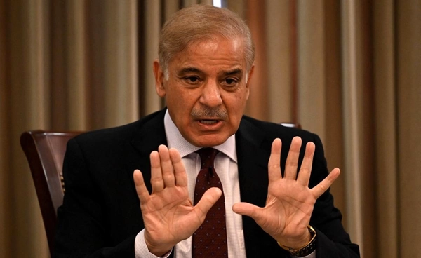 ปากีสถานรัดเข็มขัดขั้นสุด นายกรัฐมนตรีงดรับเงินเดือน