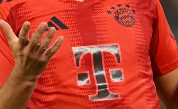 โวล์ฟสบวร์ก ยิงประตูตัวเอง 3 นัดติด หลังพ่าย บาเยิร์น 1-8