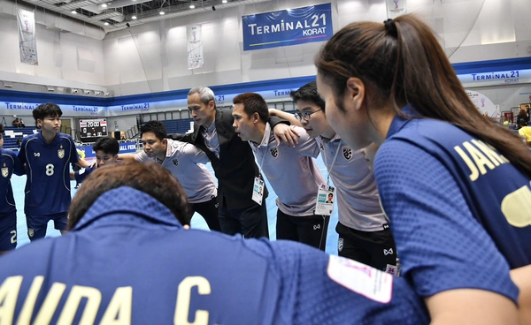 ธนาธร ชมลูกทีมถล่มอินโดฯ 3-0 เปิดหัวฟุตซอลหญิงชิงแชมป์อาเซียน 