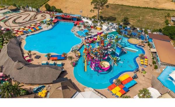 Love & Luck  ที่โคลัมเบีย พิคเจอร์ อควาเวิร์ส 