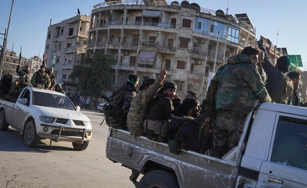 นักรบเคิร์ดถอนกำลังในอเลปโป  หลังปะทะนานกับกองกำลังรัฐบาล  สหรัฐฯ โจมตี ISIL ครั้งใหญ่ทั่วซีเรีย