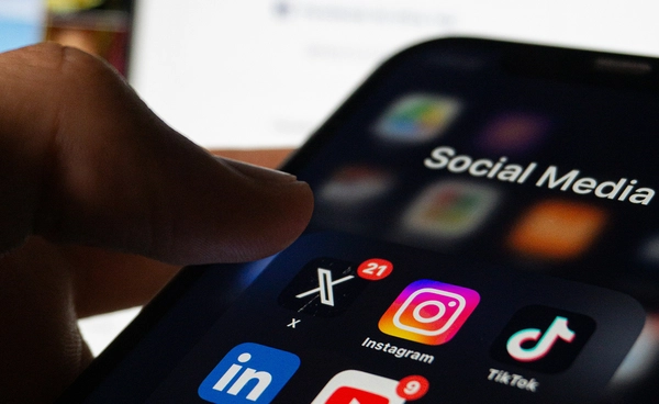 เตือนภัย ! วิจัยชี้ “AI” อาจช่วยแฮกเกอร์สืบ “บัญชีนิรนาม” บนโซเชียลมีเดียง่ายขึ้น