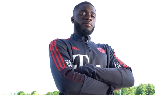 เรียบร้อยโรงเรียน บาเยิร์นฯ   อูปาเมกาโน่ ตกลงต่อสัญญา!