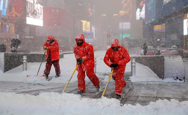 พายุฤดูหนาวที่ “นิวยอร์ก”  หิมะถล่มหนักสุดในรอบหลายปี 