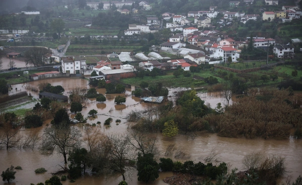 พายุถล่มโปรตุเกสไม่หยุด  คร่าอย่างน้อย 16 ชีวิต อพยพนับพัน  ปชช.จี้รัฐเร่งรับมือวิกฤตอากาศ