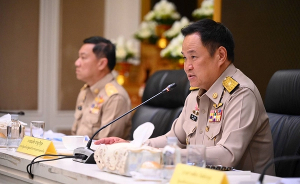 อนุทิน พบข้าราชการมท. ย้ำขับเคลื่อนภารกิจ “บำบัดทุกข์ บำรุงสุข”