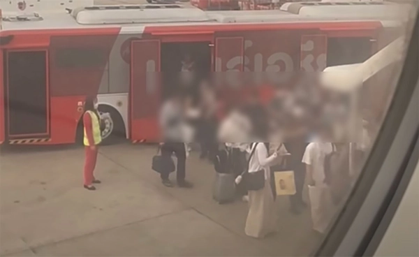 สรุปไวรัล “แอร์เอเชียลืมผู้โดยสาร 23 คน”  - กพท. ต้องเรียกเข้าชี้แจง