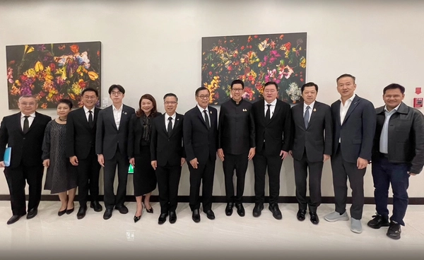 "ทีมไทยแลนด์" ขนทัพ ภาครัฐ เอกชน ลุย WEF 2026 วันแรกพบบิ๊กระดับโลก โชว์ศักยภาพเศรษฐกิจไทย ดึงลงทุน 