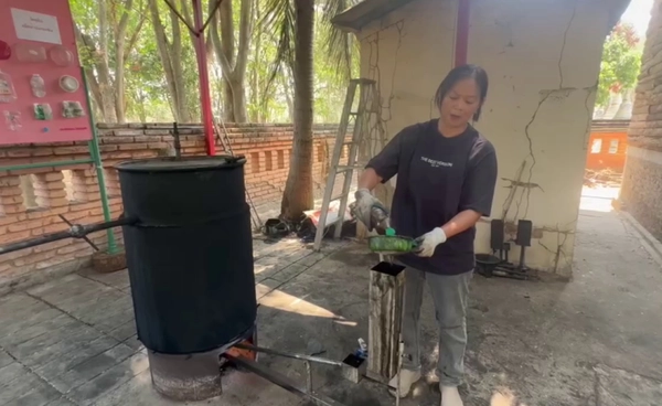 “ขยะพลาสติก” กลั่นน้ำมัน  ลดขยะสู่ความยั่งยืน