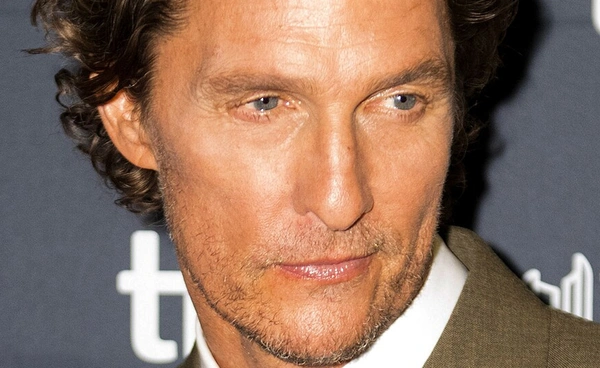 แมทธิว แมคคอนาเฮย์ จดทะเบียนเครื่องหมายการค้าภาพและเสียงของตนเองเพื่อป้องกัน AI