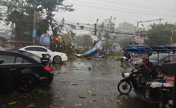 พายุฤดูร้อนถล่มกาญจน์-เฝ้าระวังต่อวันนี้