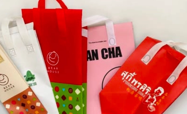 ถุงเก็บความเย็น ใช้แล้วอย่างทิ้ง บริจาคโรงพยาบาลใช้เก็บยาได้