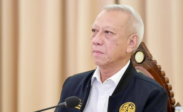 "พิพัฒน์" เคาะใช้ตั๋วร่วมขนส่งทุกระบบ เริ่มปี 70 เร่งเช่า EV 800 คัน ผลักดันแลนด์บริจด์-SEC