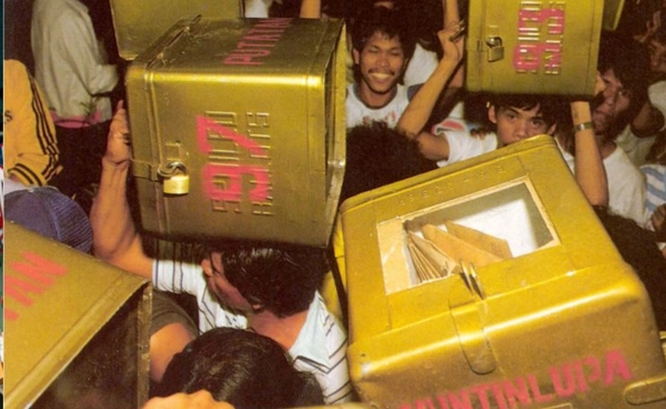  “เฝ้าคูหาจนล้มเผด็จการ” พลังมหาชนฟิลิปปินส์ เปลี่ยนประเทศได้อย่างไร