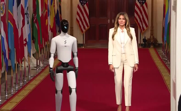 “Figure 3” บุกทำเนียบขาว “เมลาเนีย ทรัมป์” เปิดตัวหุ่นยนต์ AI พลิกโฉมการศึกษาเด็ก