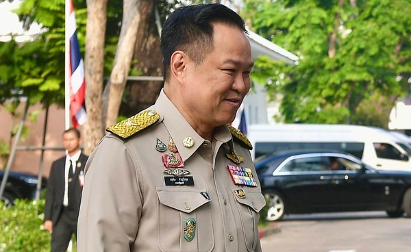 “อนุทิน” ปัดตอบเอา “กล้าธรรม” ร่วมรัฐบาล แต่ไม่เอา “ร.อ.ธรรมนัส” 