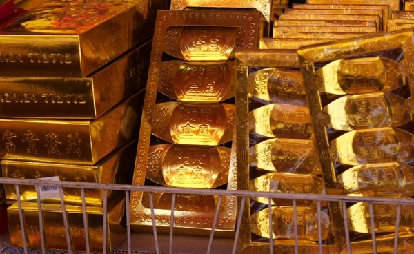 "ตรุษจีนเชียงใหม่"สุดปัง คนแห่ซื้อ"กงเต็กทองคำแท่ง"ไอเทมมาแรง | เรื่องดีดีทั่วไทย | 11-2-69