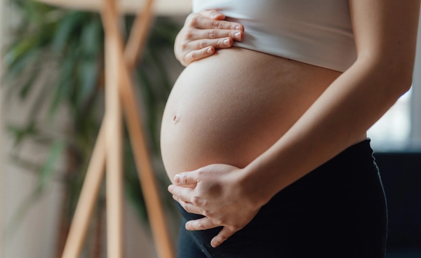 มดลูกแตก เกิดจากอะไร? รู้ทันภัยเงียบคุณแม่ตั้งครรภ์ อาการแบบไหนต้องเฝ้าระวัง