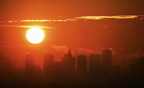 เปิดผลโพลล์ ชาวโลกคิดว่าปี 2026 จะเกิดอะไรขึ้น