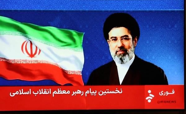 ผู้นำสูงสุดคนใหม่ของอิหร่านแถลงครั้งแรก บอกจะแก้แค้นให้ผู้พลีชีพ