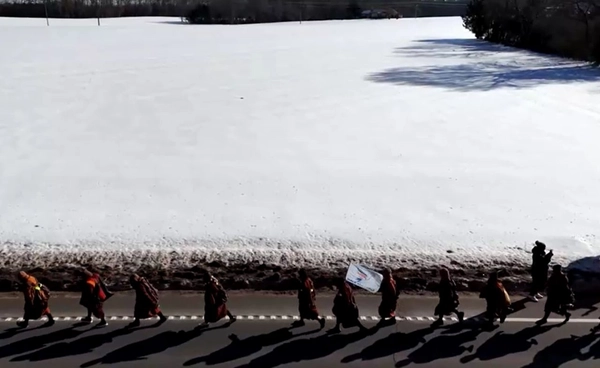 คณะสงฆ์เดินเพื่อสันติภาพครบ 106 วัน