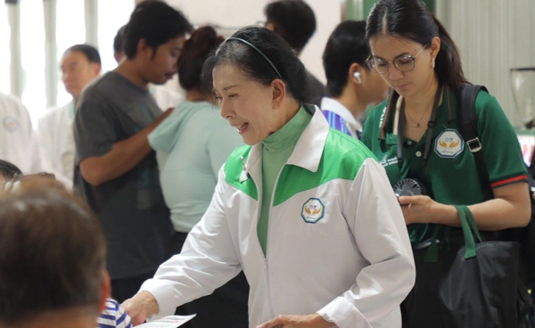 “ปวีณา” นำทีมกล้าธรรม ลุยตลาดอยู่สะอาด ชูนโยบายแก้ปัญหาสังคม