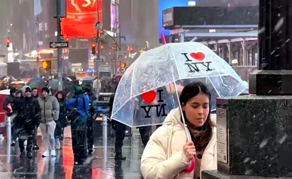 สหรัฐฯ ประกาศภาวะฉุกเฉินรับมือพายุหิมะรุนแรงในรอบ 7 ปี